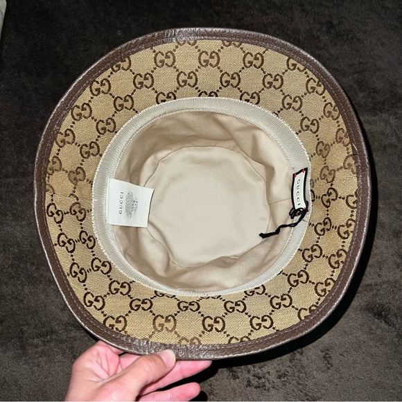GUCCI GG CANVAS BUCKET HAT - Picture 9 of 15
